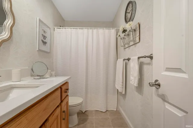 $440,000 | 23870 Autumnview Lane, Elkhart, IN 46517