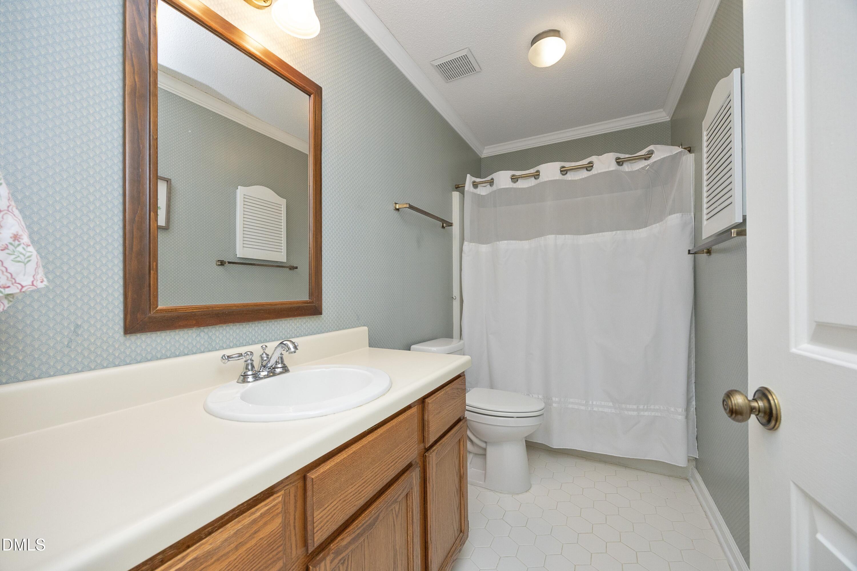 1507 Nature Court Raleigh, NC 27609 - Photo 18 of 30 27FullBath