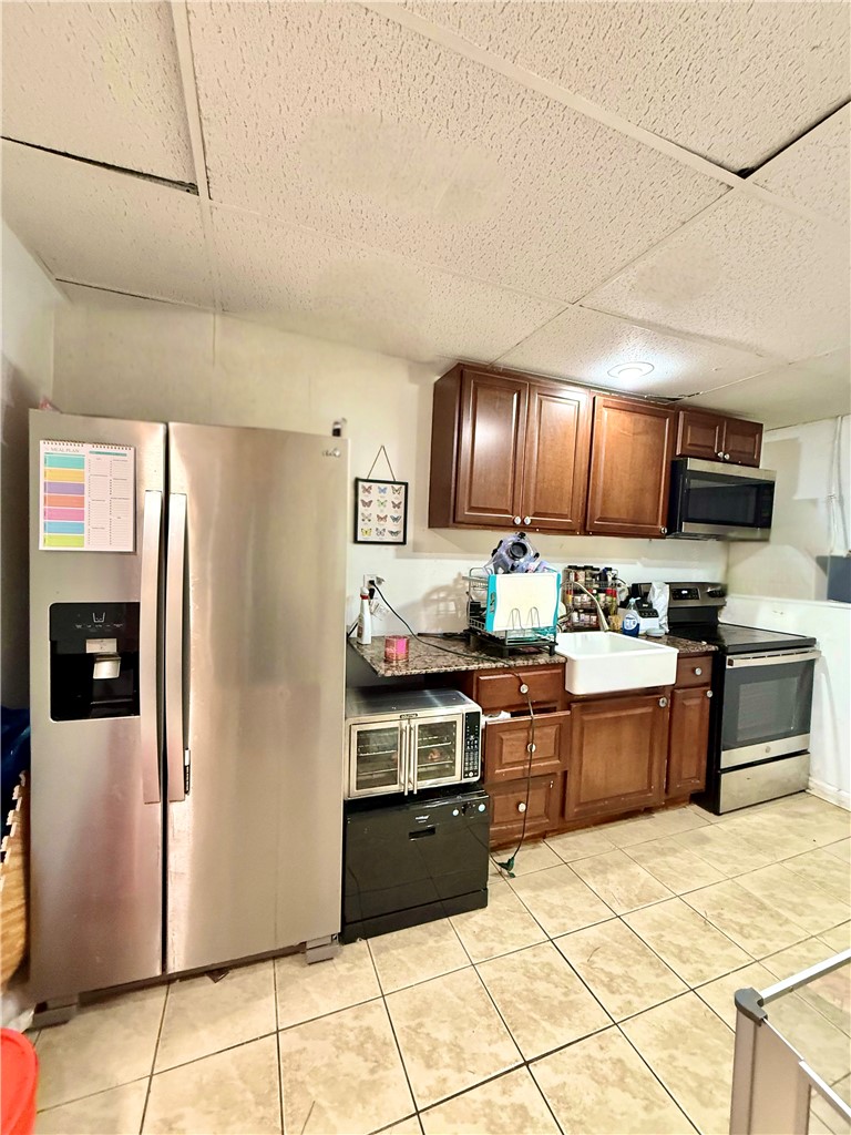 95 Dixon Street, Unit 2 Providence, RI 02907 - Photo 20 of 26