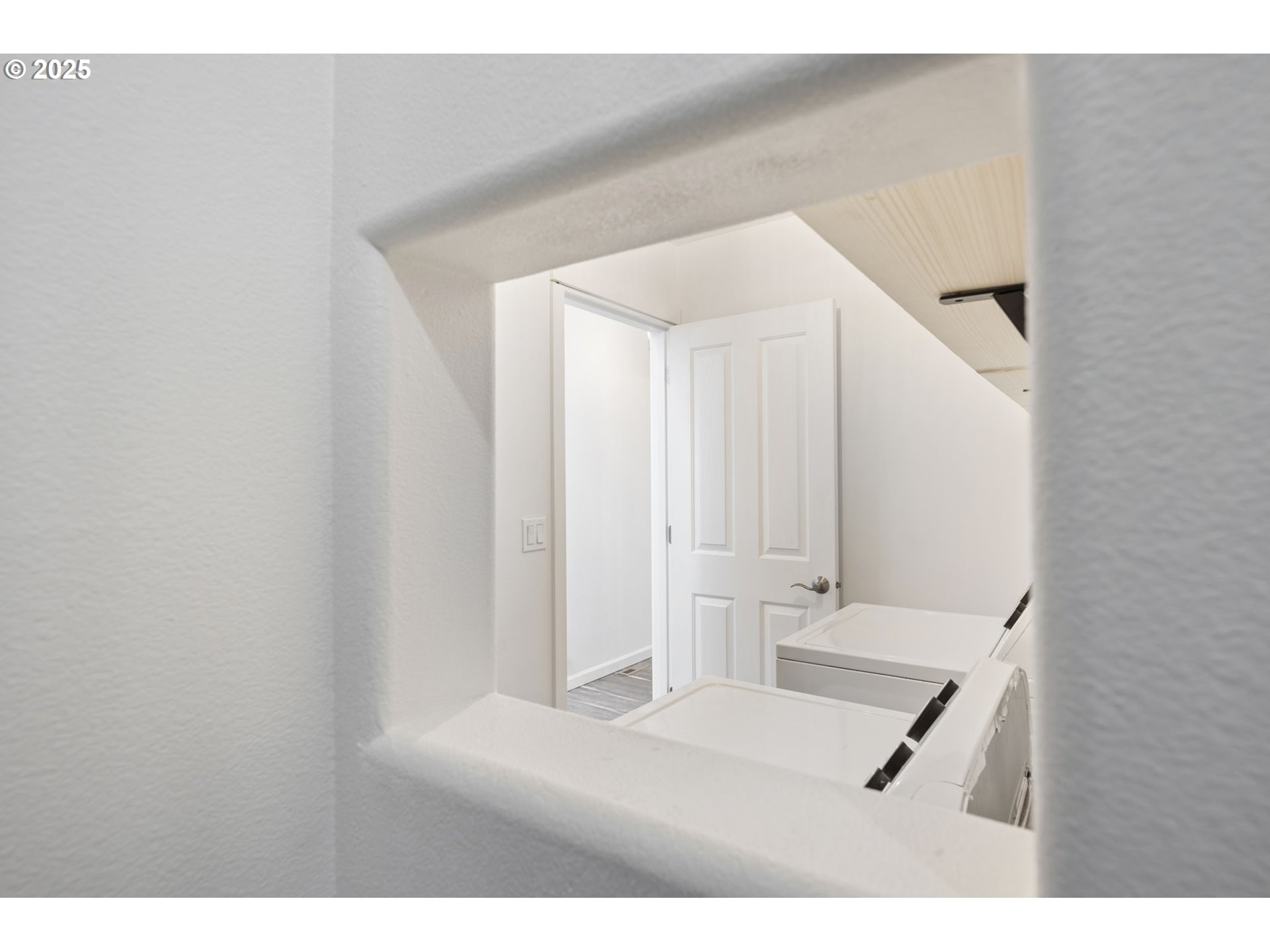 63103 Watercress Way Bend, OR 97701 - Photo 21 of 47 view of an empty room