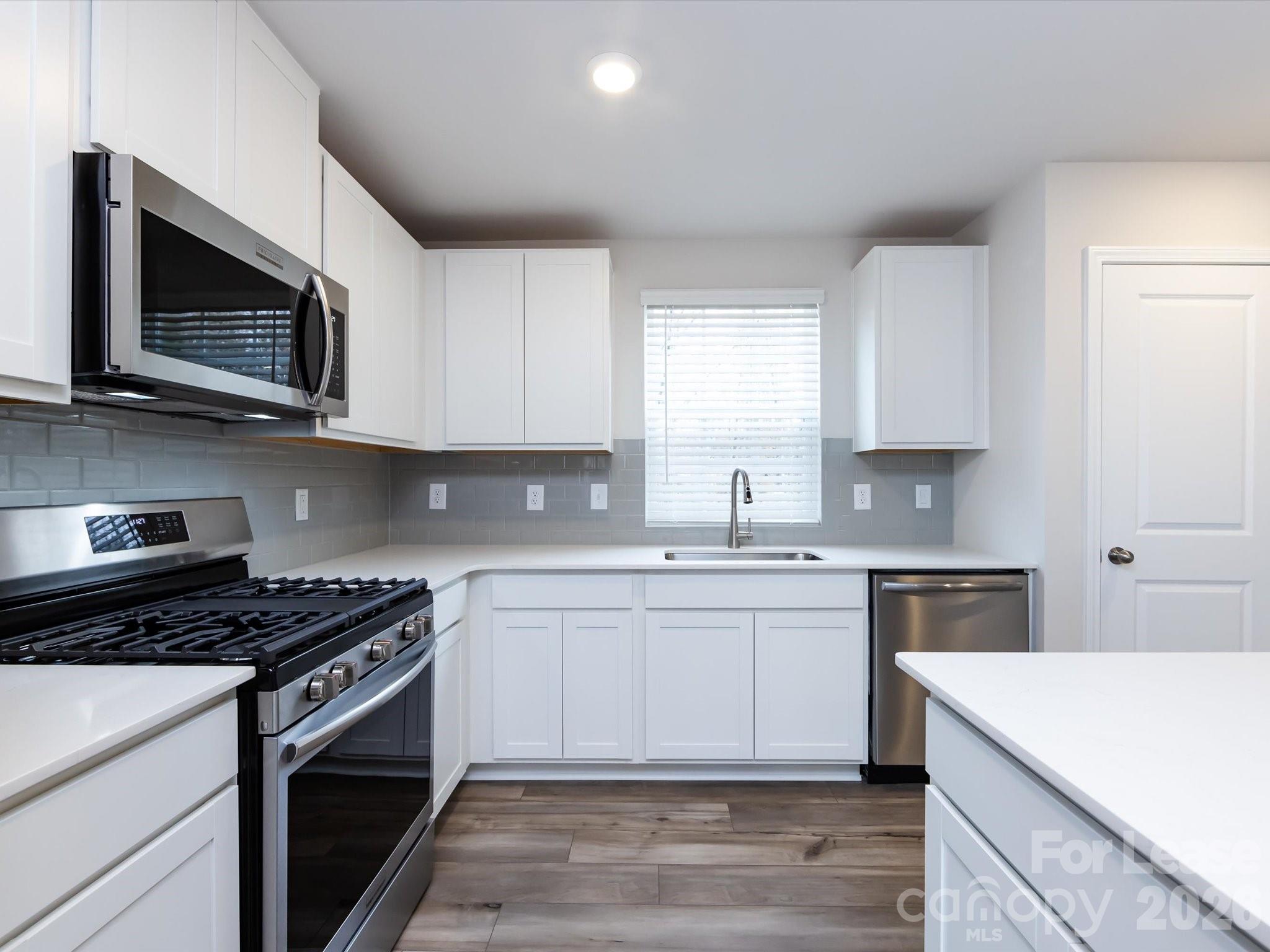 1048 Old Trade Street Edgemoor, SC 29712 - Photo 12 of 44