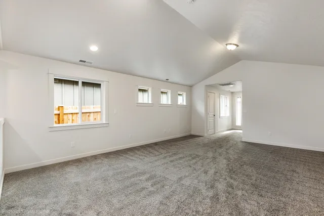 $374,990 | 308 North Viewmont Road, Unit 6/1 ARLINGTON, Greenacres, WA 99016