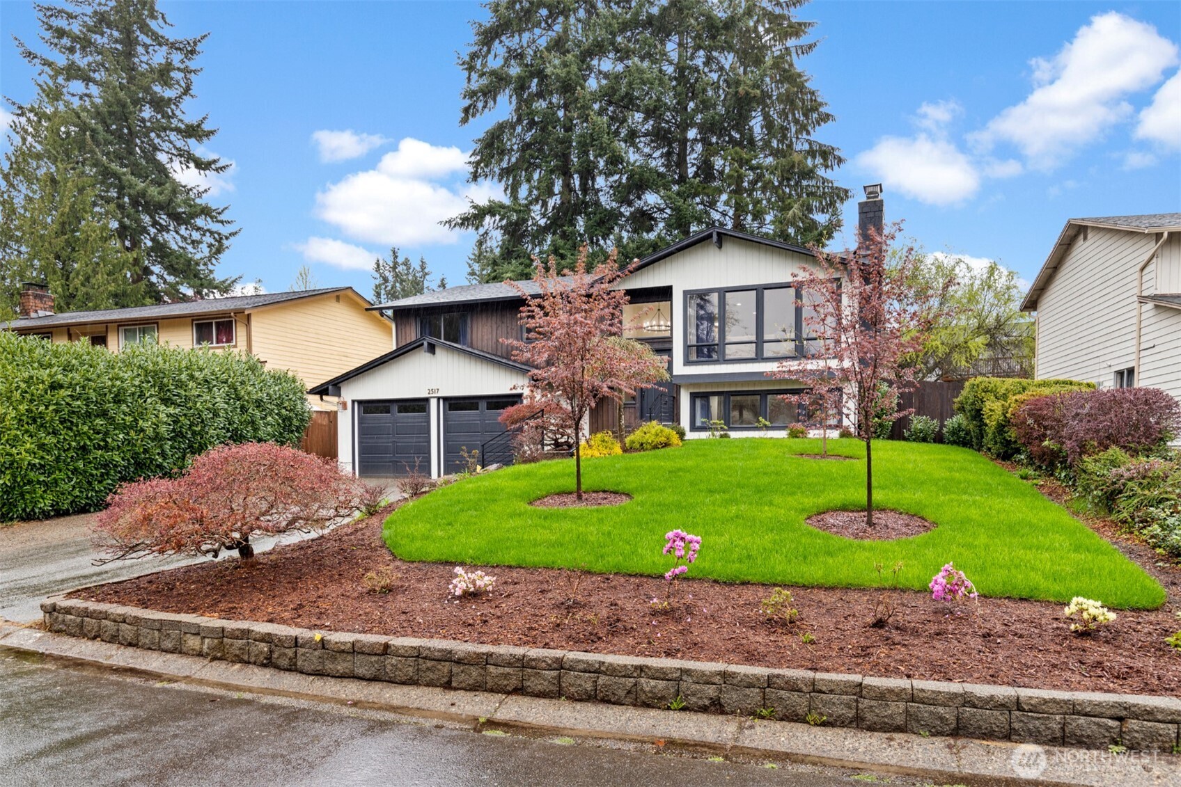 2517 Valley Cir Drive Bothell, WA 98012 - Photo 2 of 40 Gallery Image 2