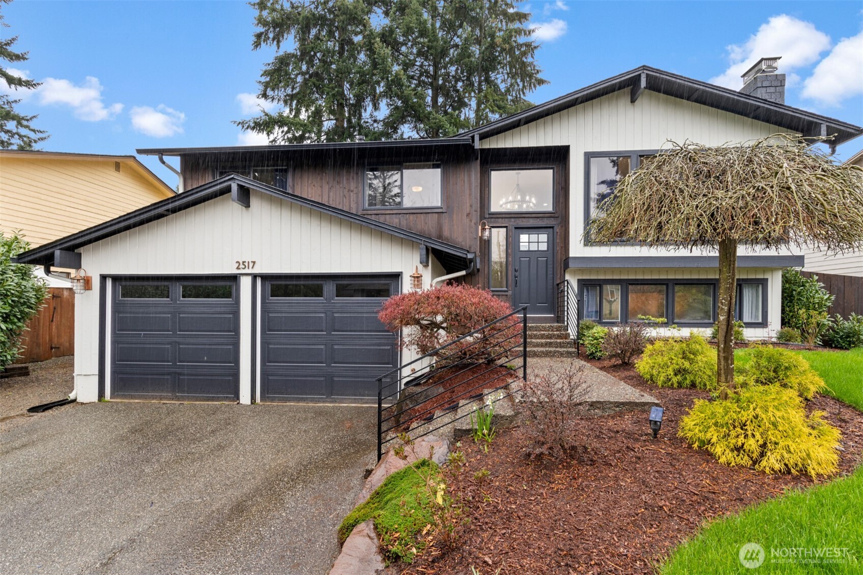 2517 Valley Cir Drive Bothell, WA 98012 - Photo 3 of 40 Gallery Image 3