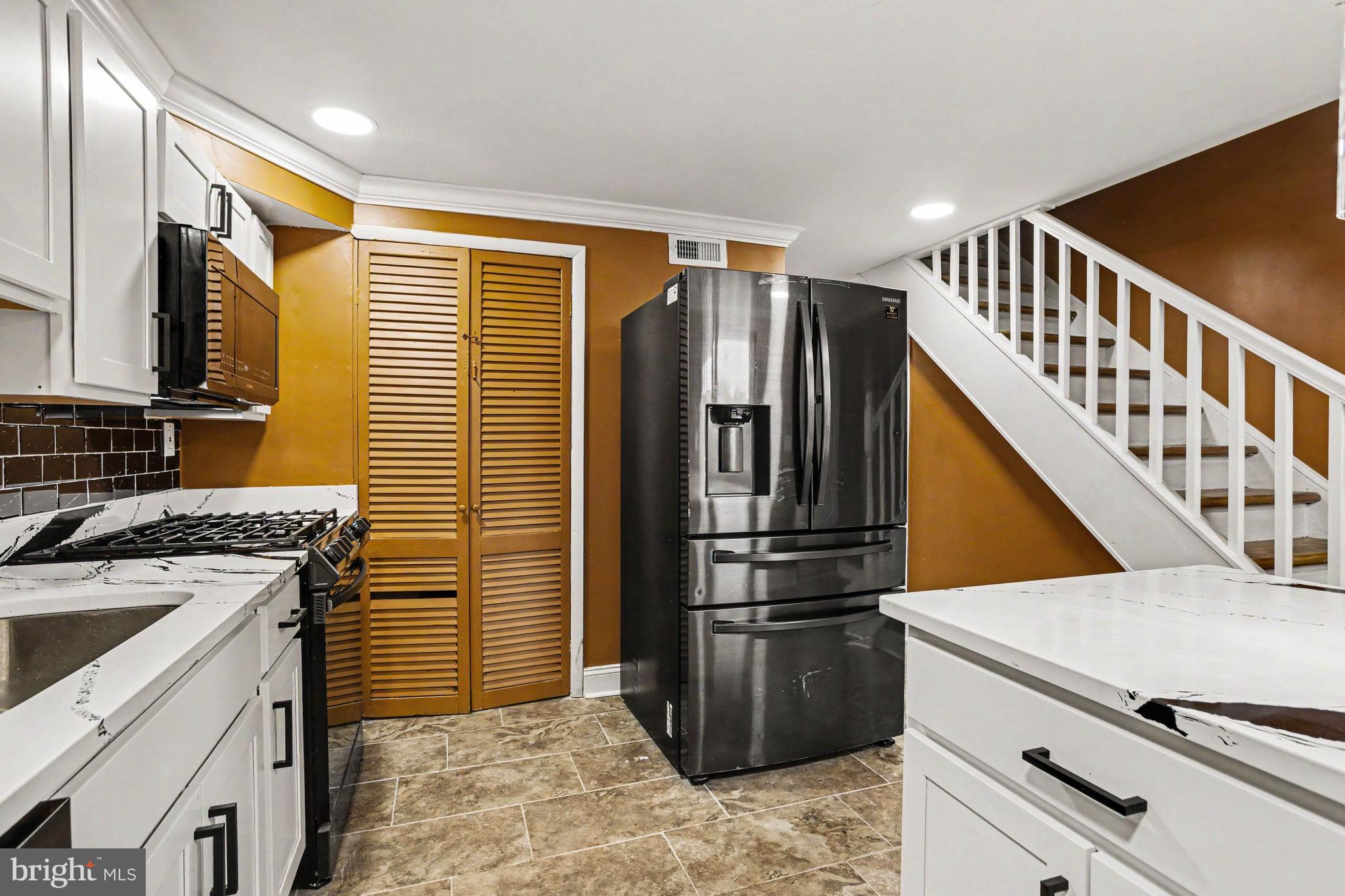 7945 Eastdale Road Baltimore, MD 21224 - Photo 9 of 26