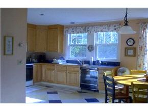 193 Lakeshore Road Thetford, VT 05045 - Photo 3 of 6