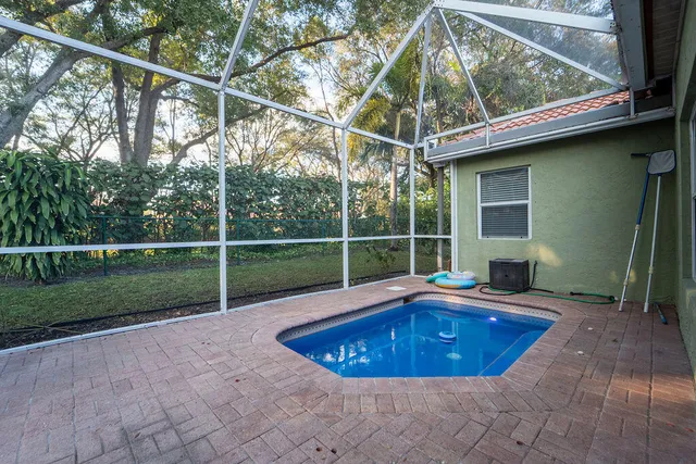 $528,000 | 8063 Via Hacienda, Palm Beach Gardens, FL 33418