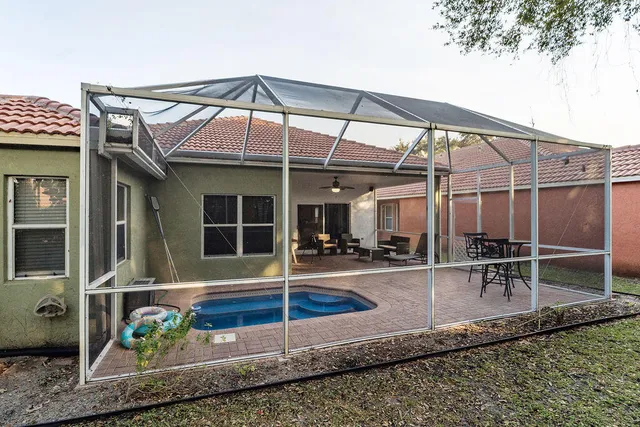 $528,000 | 8063 Via Hacienda, Palm Beach Gardens, FL 33418