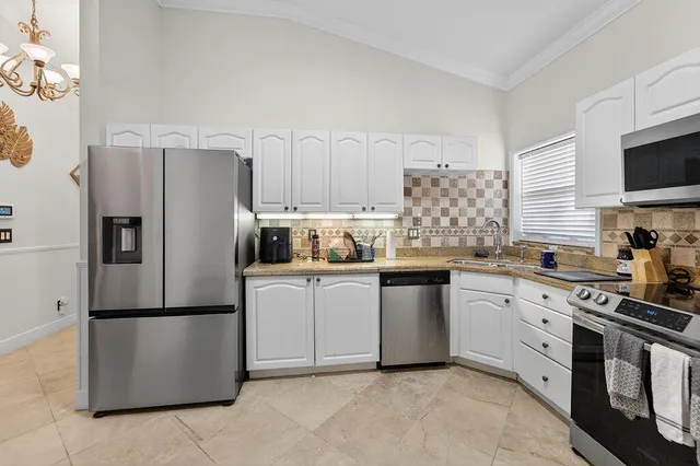 $528,000 | 8063 Via Hacienda, Palm Beach Gardens, FL 33418