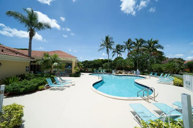 $528,000 | 8063 Via Hacienda, Palm Beach Gardens, FL 33418