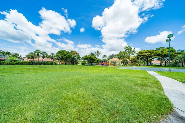 $528,000 | 8063 Via Hacienda, Palm Beach Gardens, FL 33418
