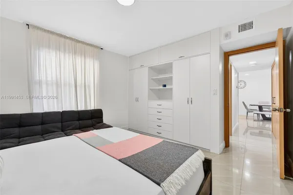 $2,650 | 1750 West 46th Street, Unit 412, Hialeah, FL 33012