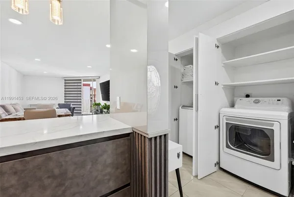 $2,650 | 1750 West 46th Street, Unit 412, Hialeah, FL 33012