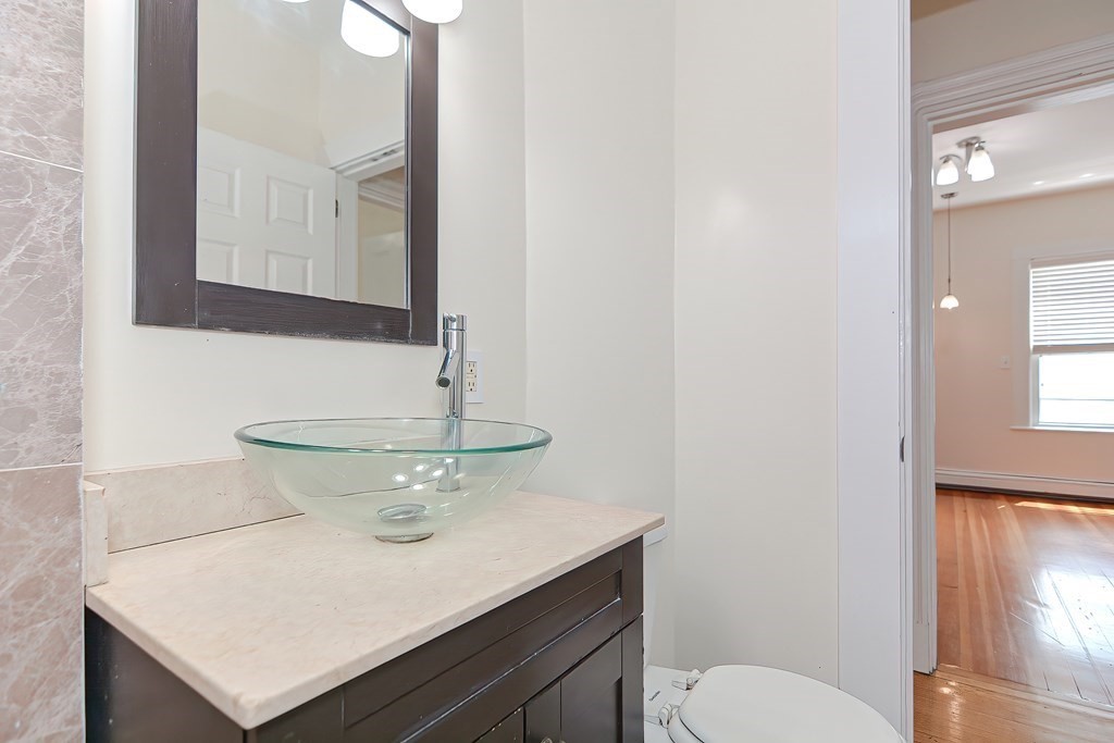 40 Raymond Avenue, Unit C Somerville, MA 02144 - Photo 11 of 33