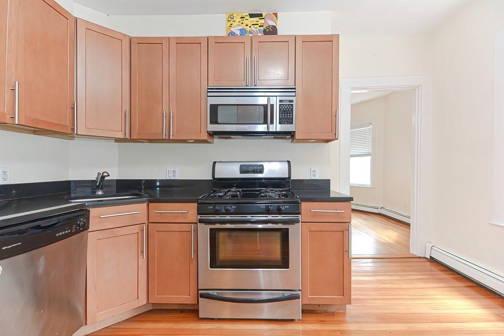 40 Raymond Avenue, Unit C Somerville, MA 02144 - Photo 17 of 33