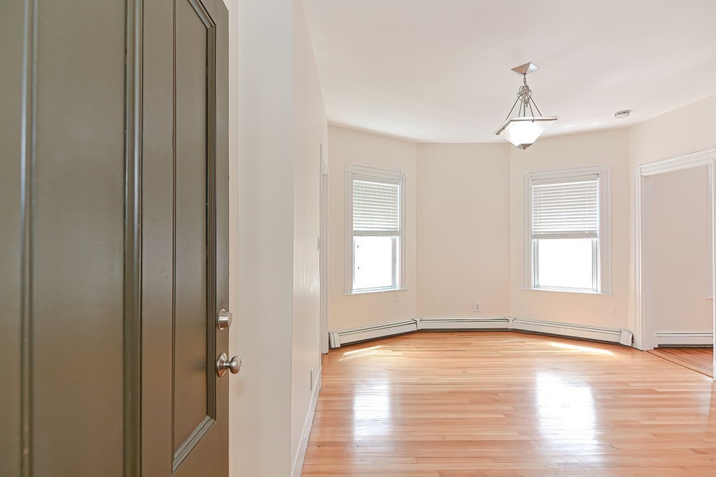 40 Raymond Avenue, Unit C Somerville, MA 02144 - Photo 19 of 33