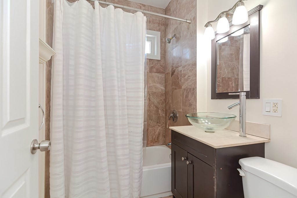 40 Raymond Avenue, Unit C Somerville, MA 02144 - Photo 10 of 33