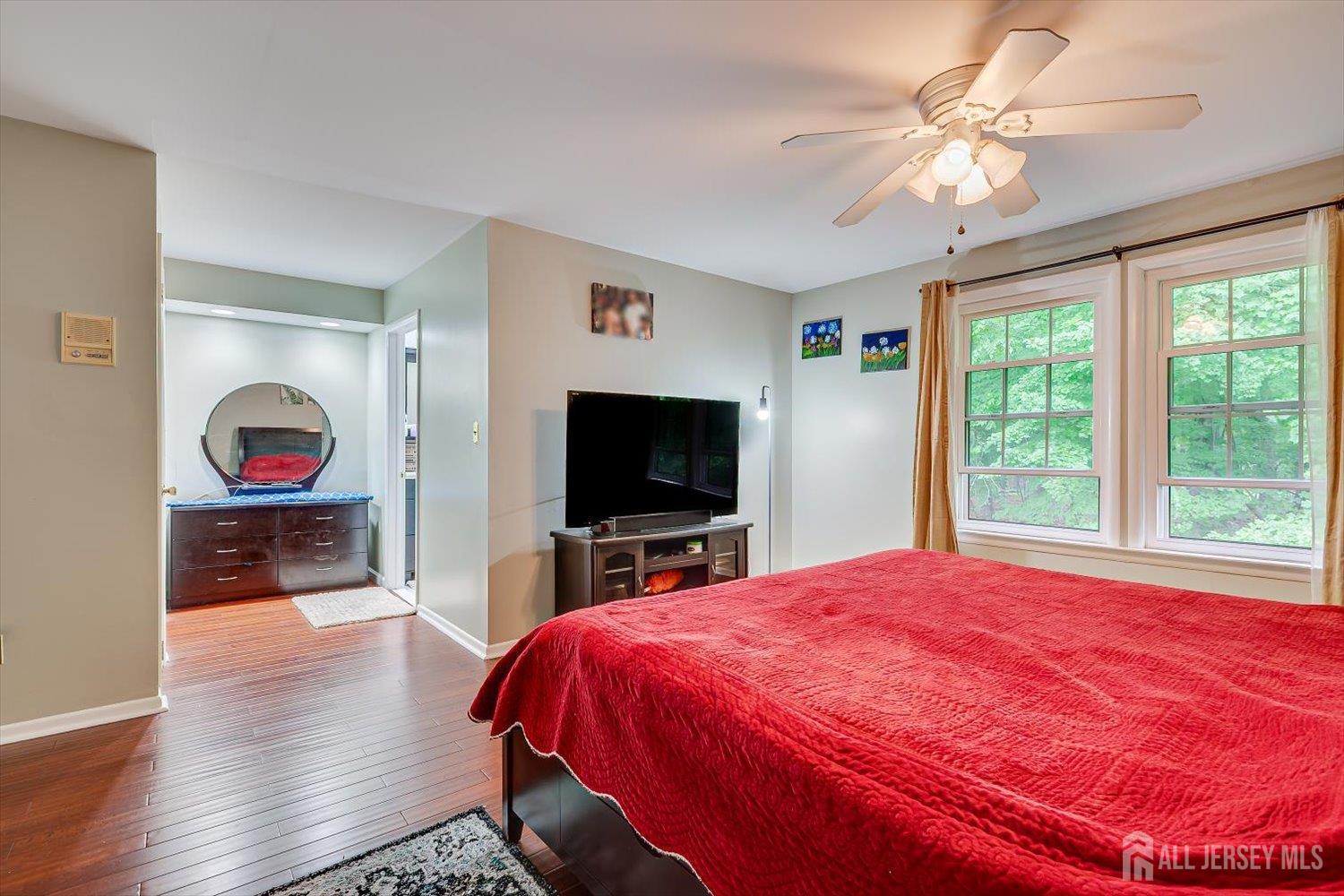 4506 Stonehedge Road Edison, NJ 08820 - Photo 29 of 51