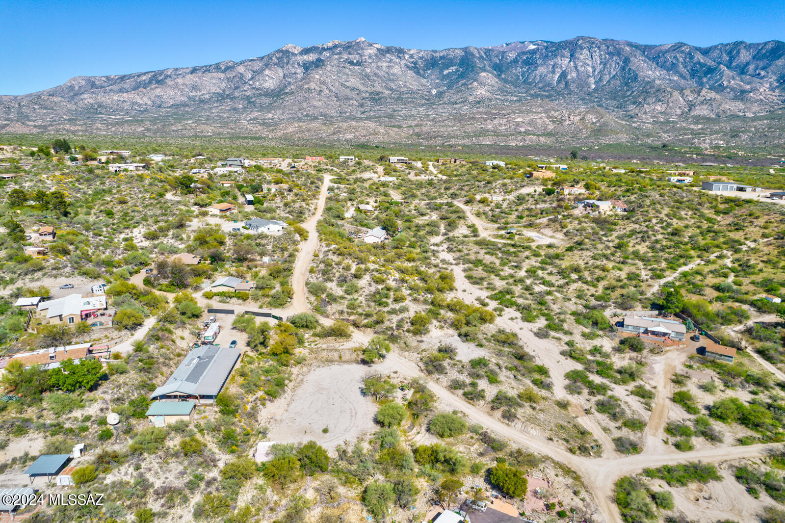 4465 East Silver Ranch Trail Tucson, AZ 85739 - Photo 17 of 27 a view of residential houses with a lake view