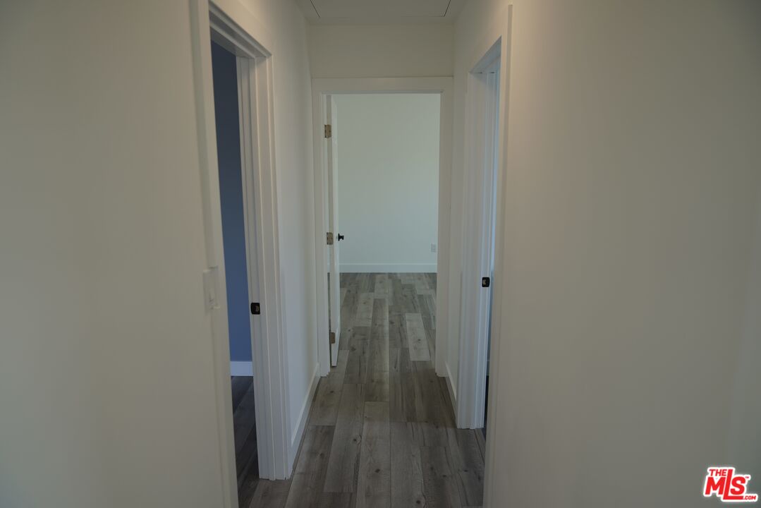 10434 Whitegate Avenue Sunland, CA 91040 - Photo 12 of 34