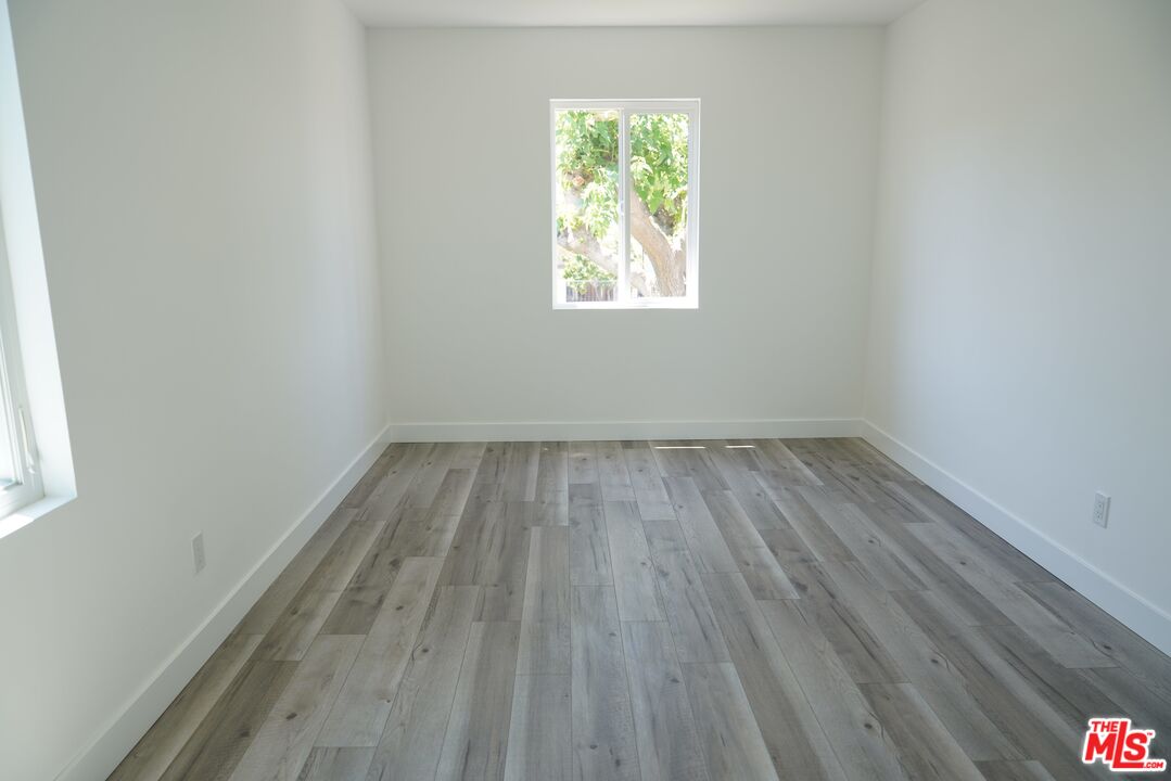 10434 Whitegate Avenue Sunland, CA 91040 - Photo 15 of 34