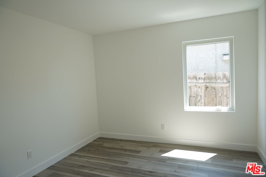 10434 Whitegate Avenue Sunland, CA 91040 - Photo 20 of 34