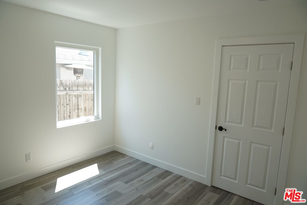 10434 Whitegate Avenue Sunland, CA 91040 - Photo 21 of 34