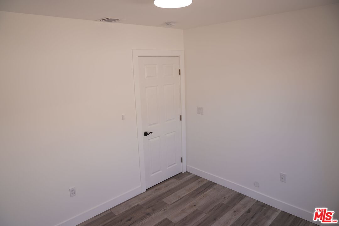 10434 Whitegate Avenue Sunland, CA 91040 - Photo 25 of 34