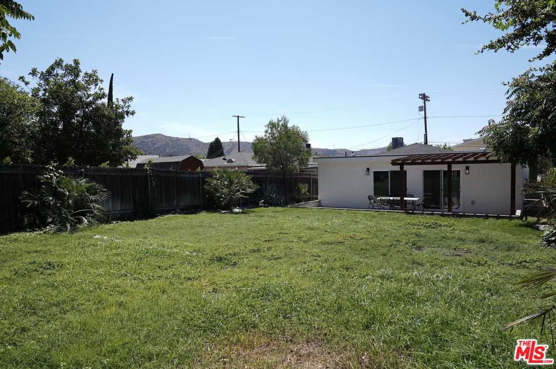 10434 Whitegate Avenue Sunland, CA 91040 - Photo 33 of 34