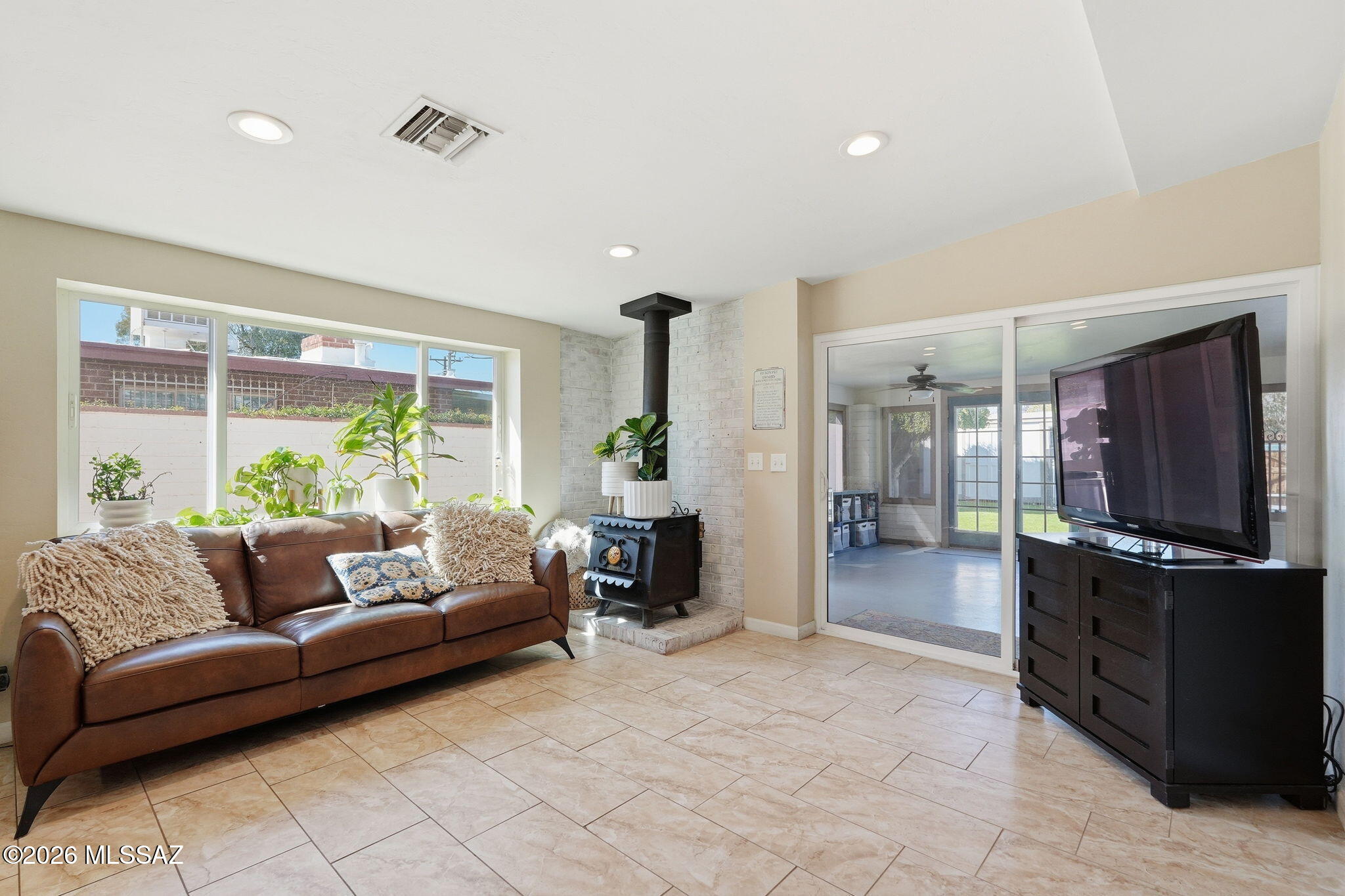 5865 East 2nd Street Tucson, AZ 85711 - Photo 12 of 30