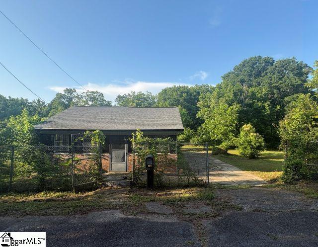 718 Gary Street Anderson, SC 29624 - Photo 2 of 6