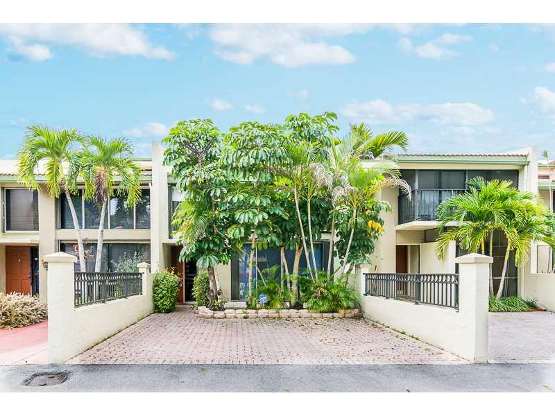 8811 Gatehouse Road, Unit 4 Plantation, FL 33324 - Photo 1 of 8 Exterior Front.