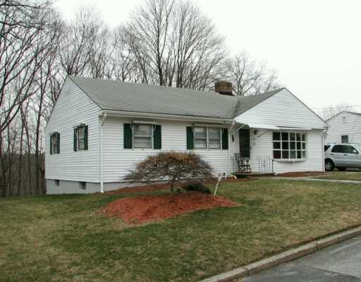 32 Riverside Drive Lincoln, RI 02865 - Photo 1 of 8 Exterior Front.