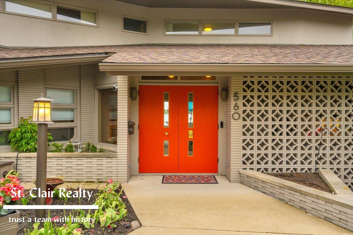 560 North Riverside Avenue St. Clair, MI 48079 - Photo 3 of 49