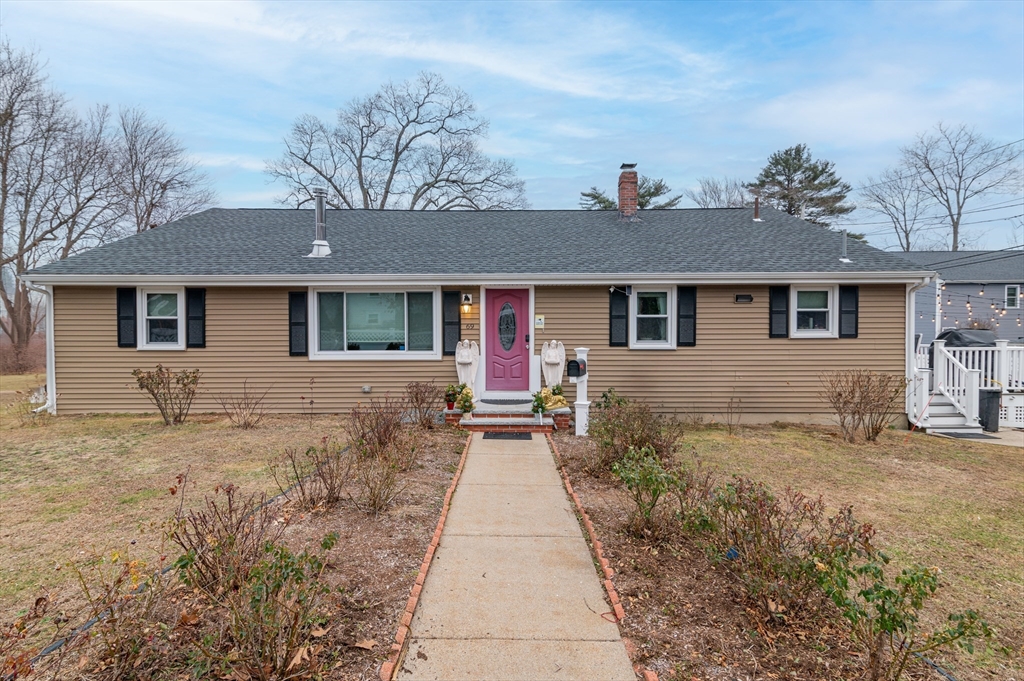 69 Seaver Road Weymouth, MA 02189 - Photo 2 of 34