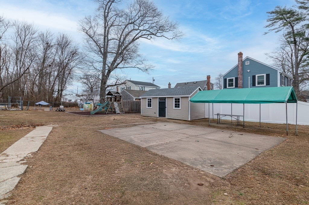 69 Seaver Road Weymouth, MA 02189 - Photo 24 of 34