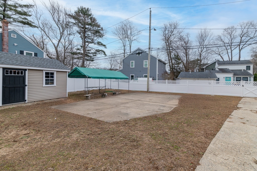 69 Seaver Road Weymouth, MA 02189 - Photo 26 of 34