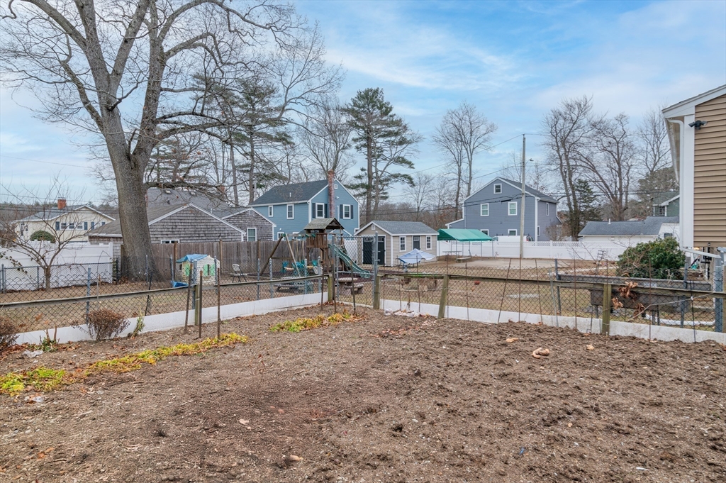 69 Seaver Road Weymouth, MA 02189 - Photo 31 of 34