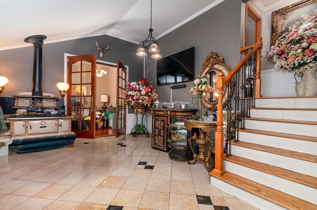 69 Seaver Road Weymouth, MA 02189 - Photo 6 of 34