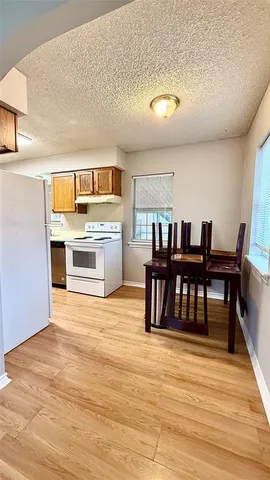 $1,500 | 370 West Park Street, Stephenville, TX 76401