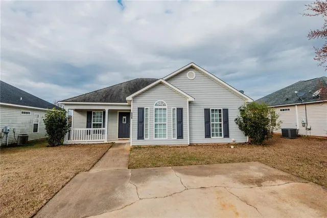 $209,000 | 504 Haverhill Circle, Warner Robins, GA 31088