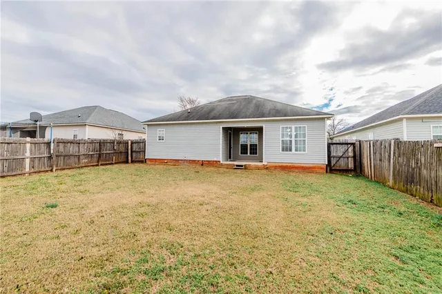 $209,000 | 504 Haverhill Circle, Warner Robins, GA 31088