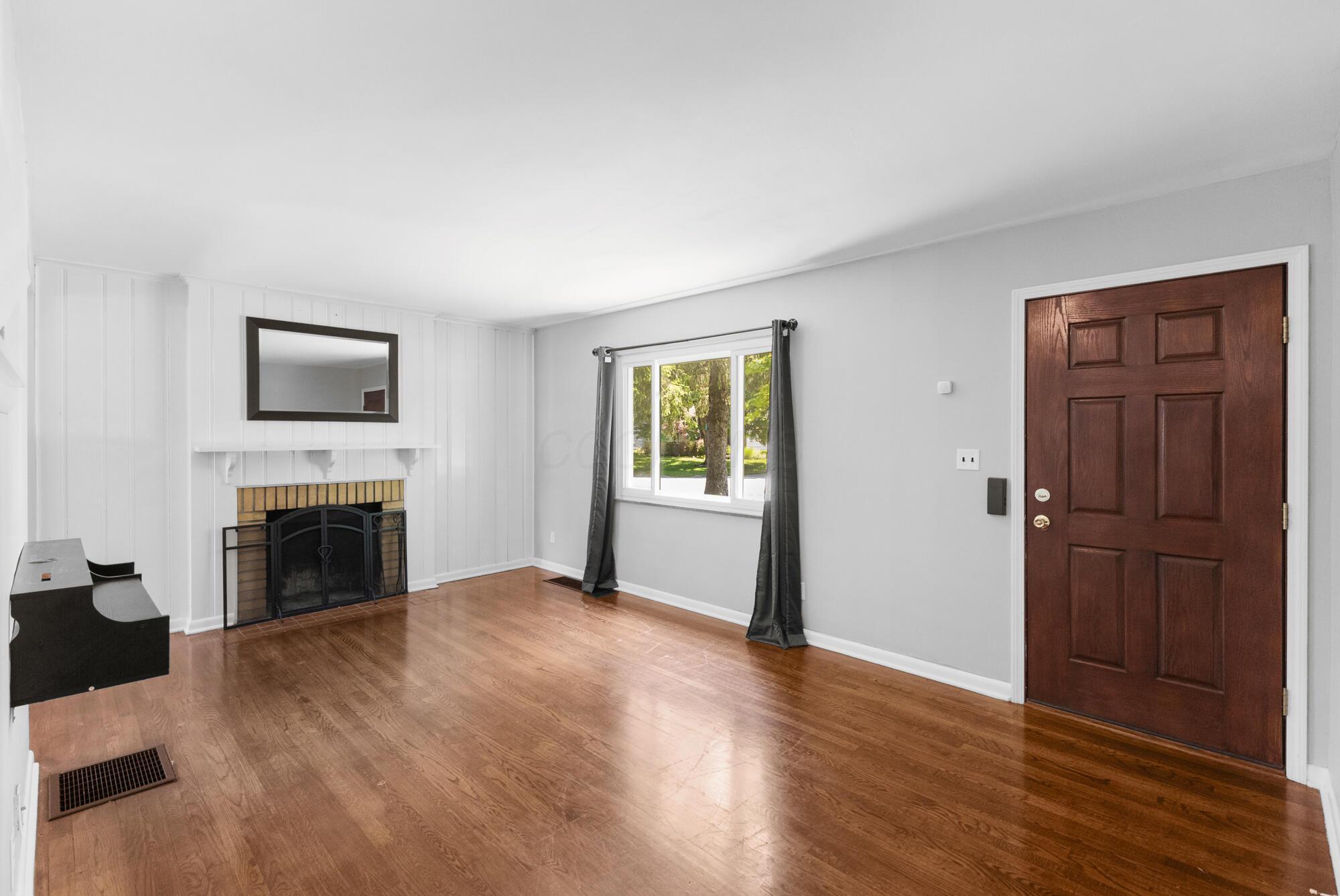 2454 Cranford Road Columbus, OH 43221 - Photo 6 of 42