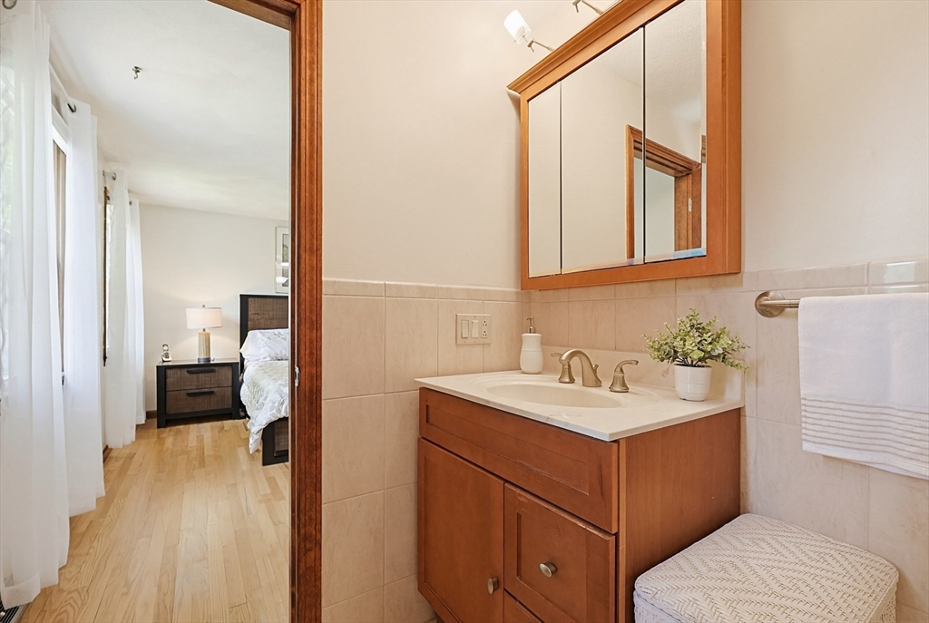 218 Hampton Road Sharon, MA 02067 - Photo 20 of 34