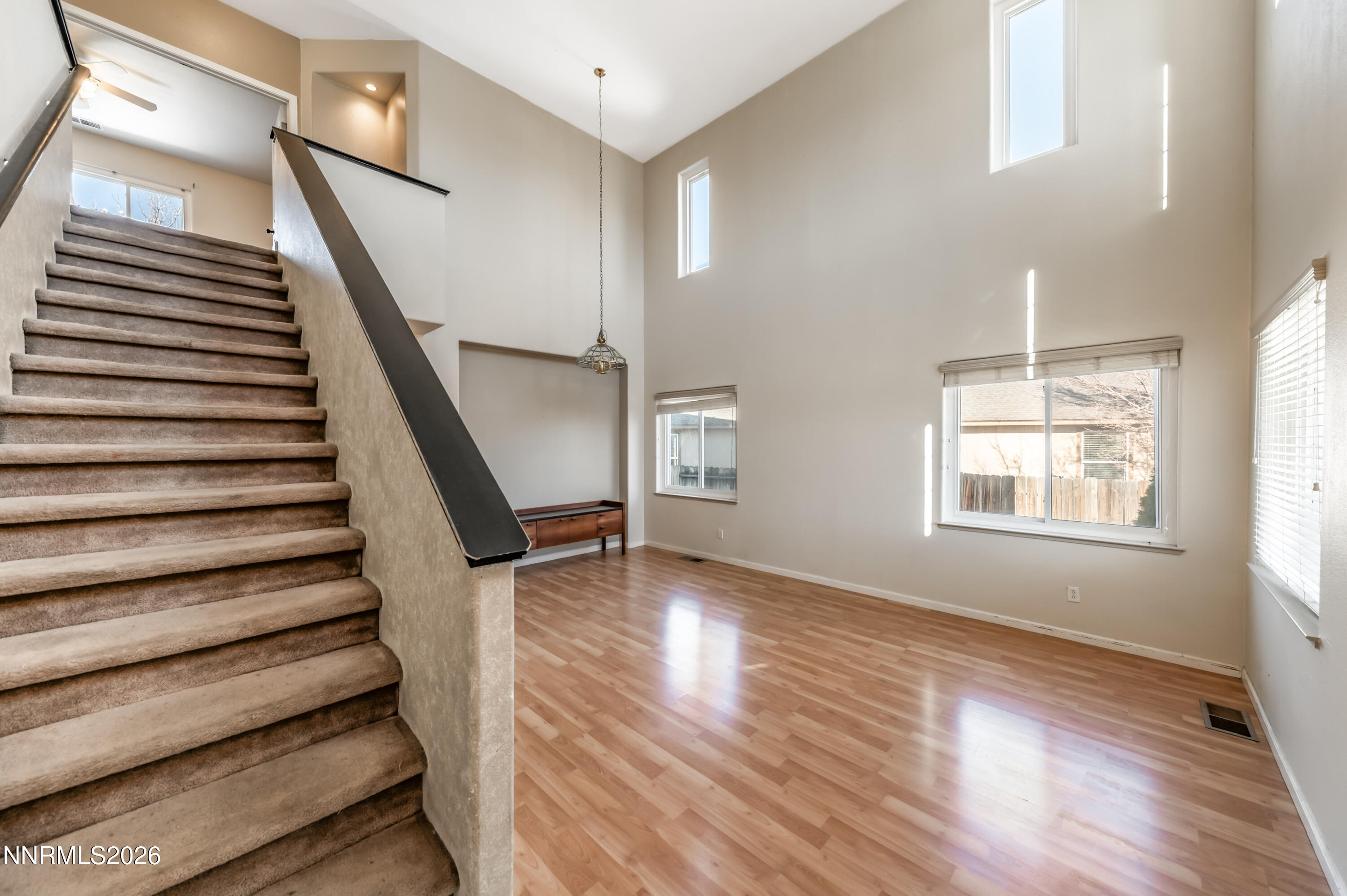 11705 Lone Desert Drive Reno, NV 89506 - Photo 6 of 36 L-1009