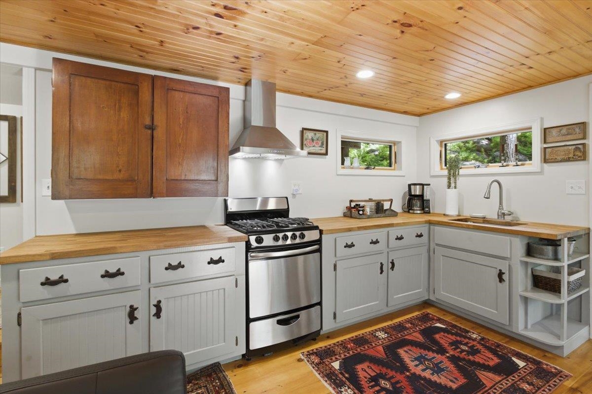 1100 Houghtonville Road Grafton, VT 05146 - Photo 16 of 50