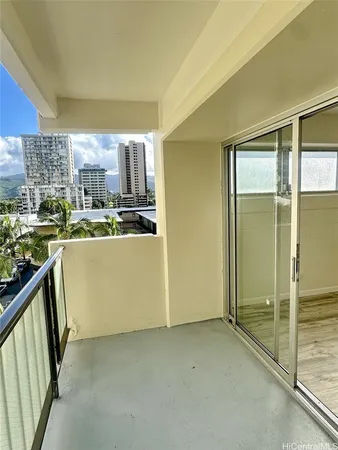 $1,600 | 2464 Prince Edward Street, Unit 607, Honolulu, HI 96815
