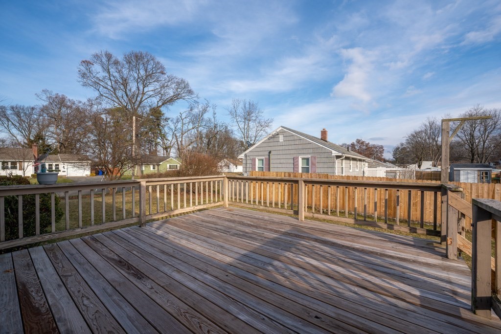 281 Hartwick Street Springfield, MA 01108 - Photo 21 of 29