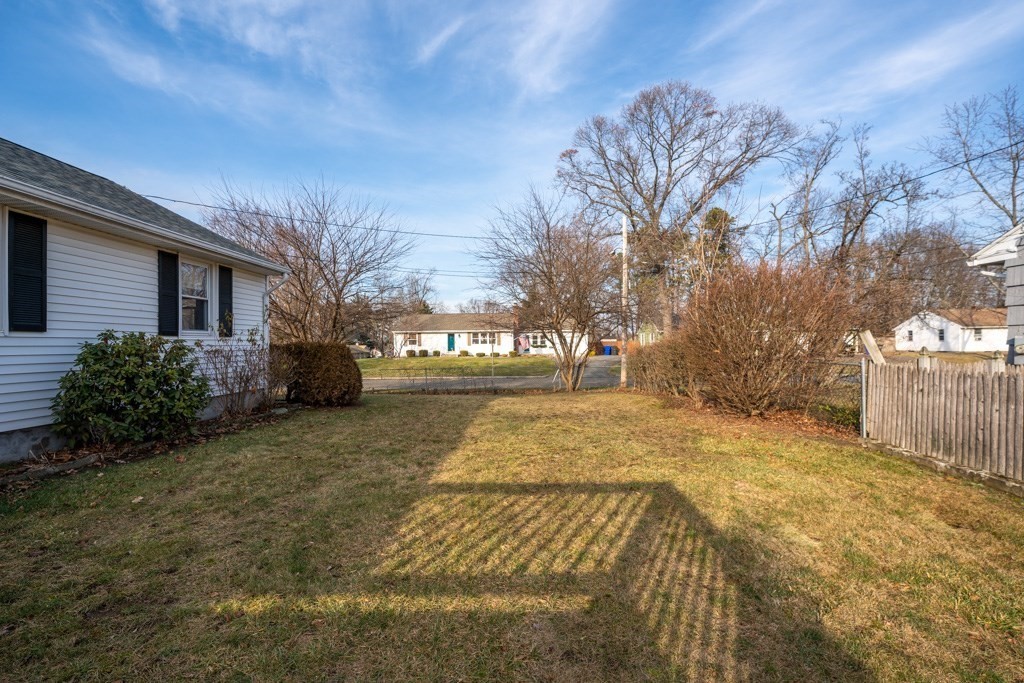281 Hartwick Street Springfield, MA 01108 - Photo 25 of 29