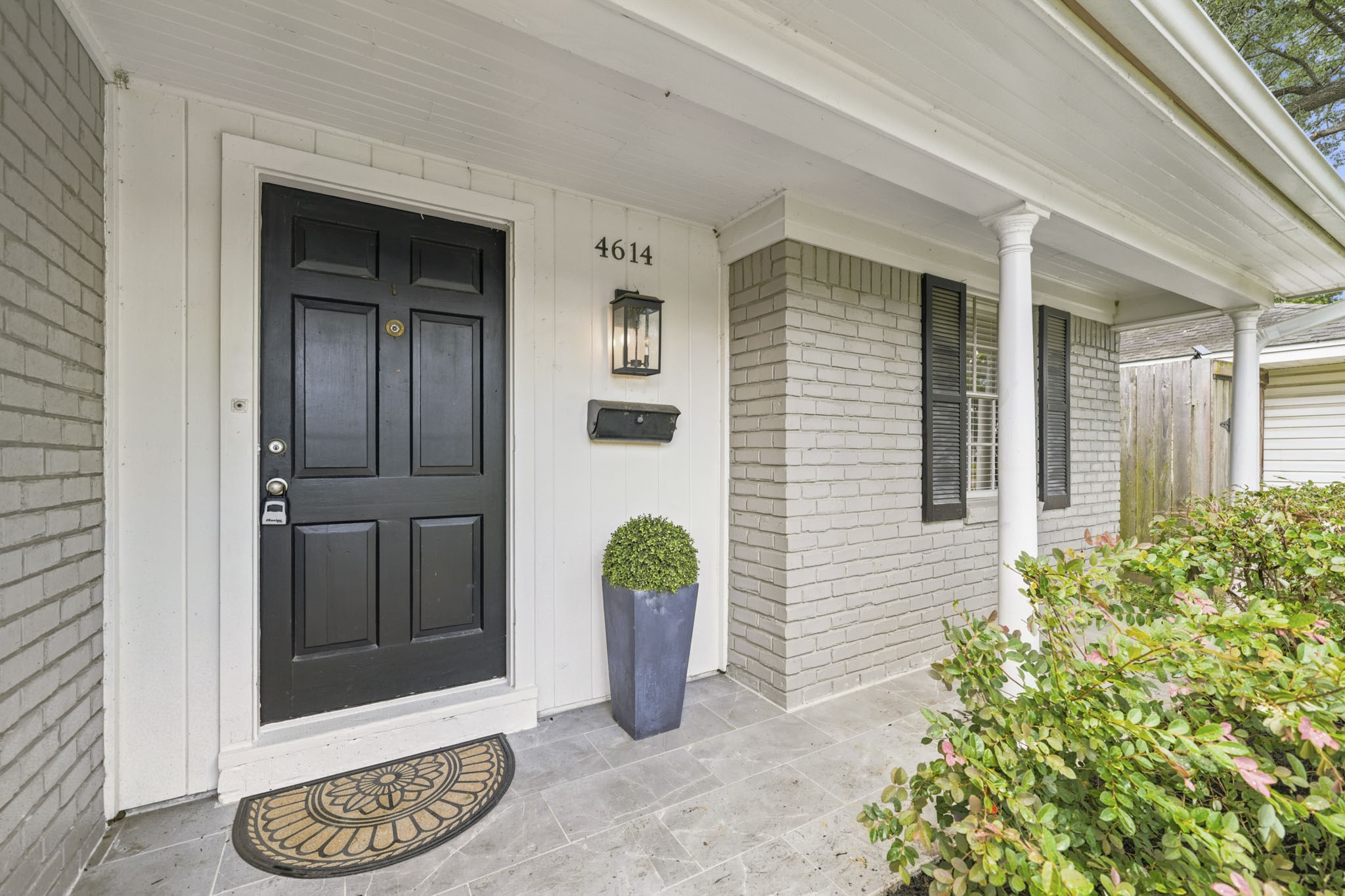 4614 Hummingbird Street Houston, TX 77035 - Photo 5 of 39